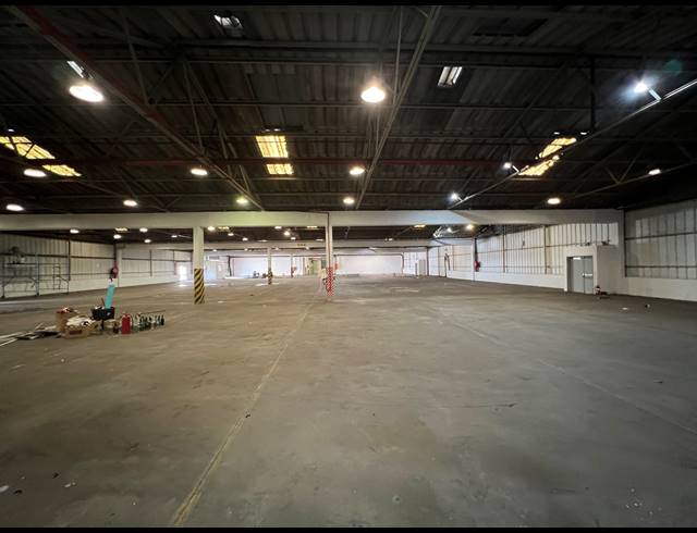 2,805M² WAREHOUSE TO LET IN BELLVILLE SOUTH